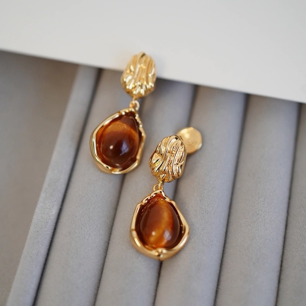 Elegant Gold and Brown Drop Earrings